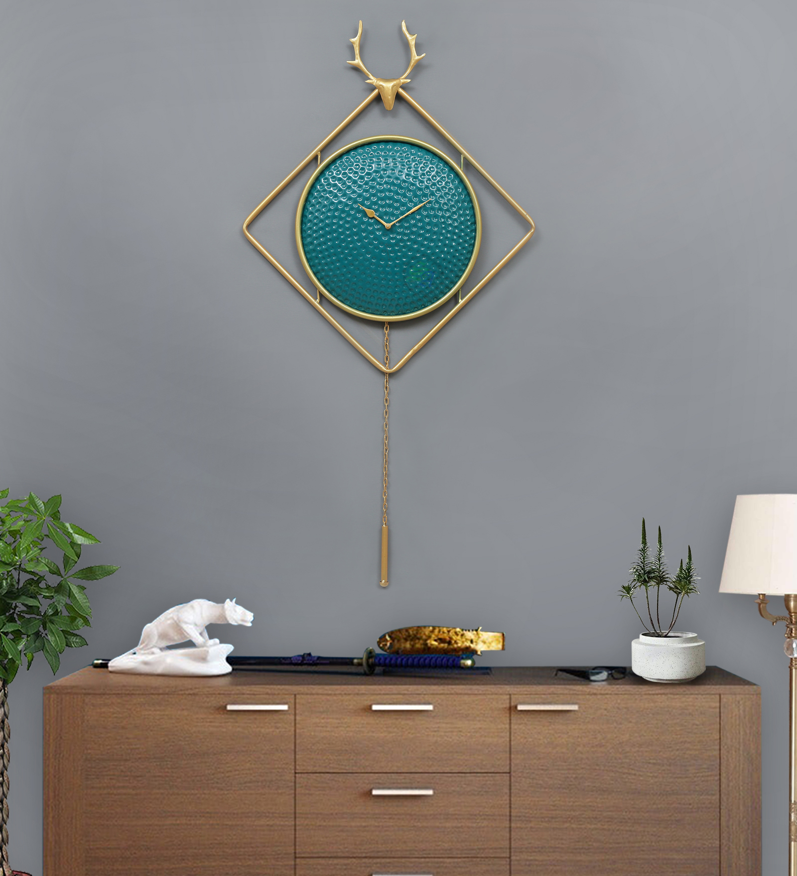 Royal Antler Diamond Frame – Contemporary Designer Wall Clock